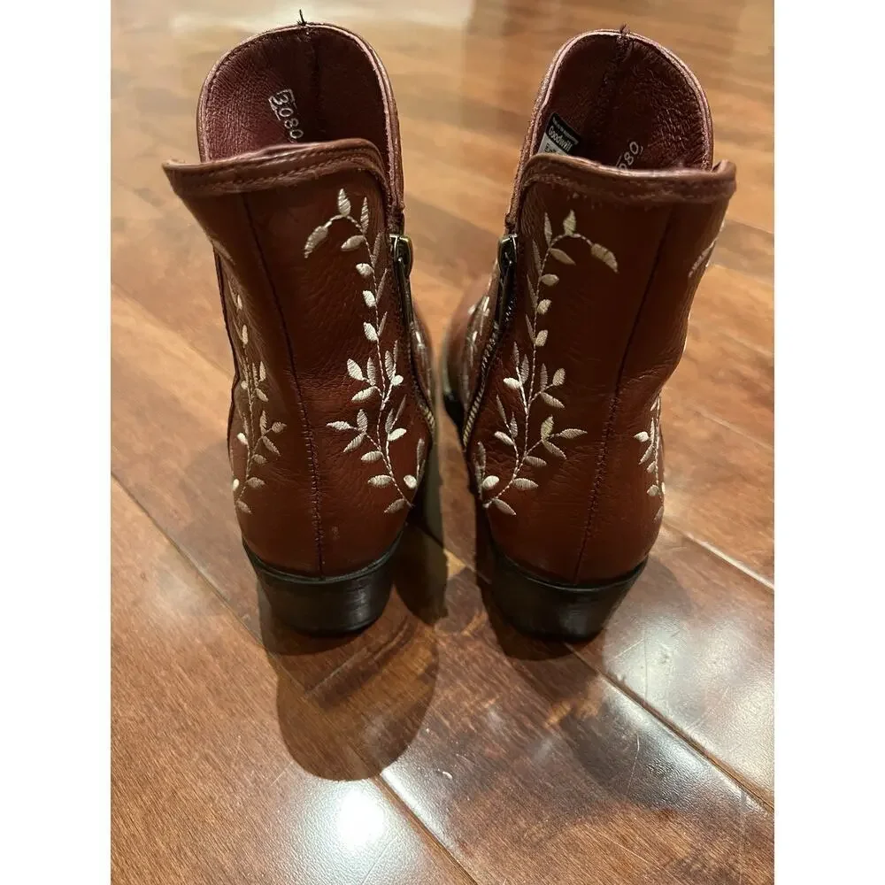 Sterling River Womens 6.5 Brown Embroidered R-Toe Western Cowgirl Boots Booties
